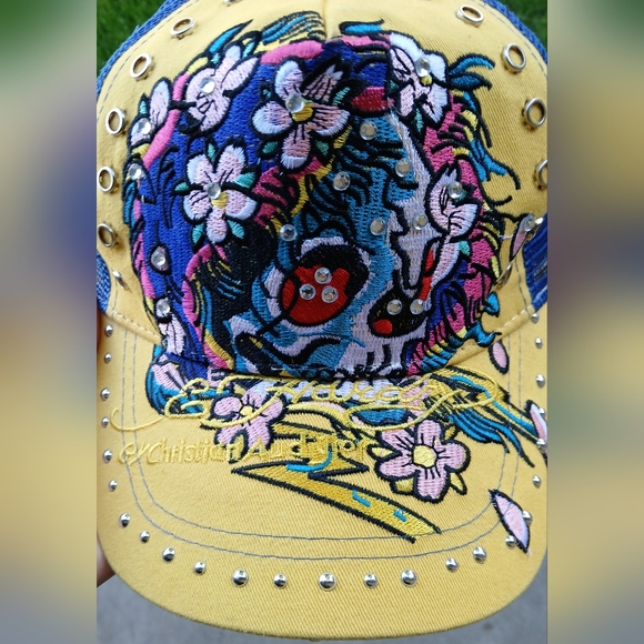 New Vintage Ed Hardy by Christian Audigier Embroidered Rhinestone Trucker Hat. - Picture 9 of 16
